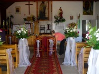 Kaplica przygotowana do uroczystości zaślubin